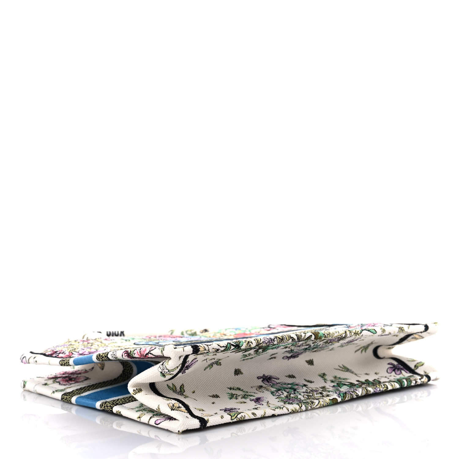 3215825-3215825-0-0-0-0-0-0_3