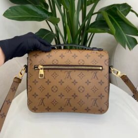 Louis Vuitton Pochette Metis M44876 photo review