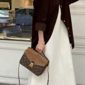 Louis Vuitton Pochette Metis M44876 photo review